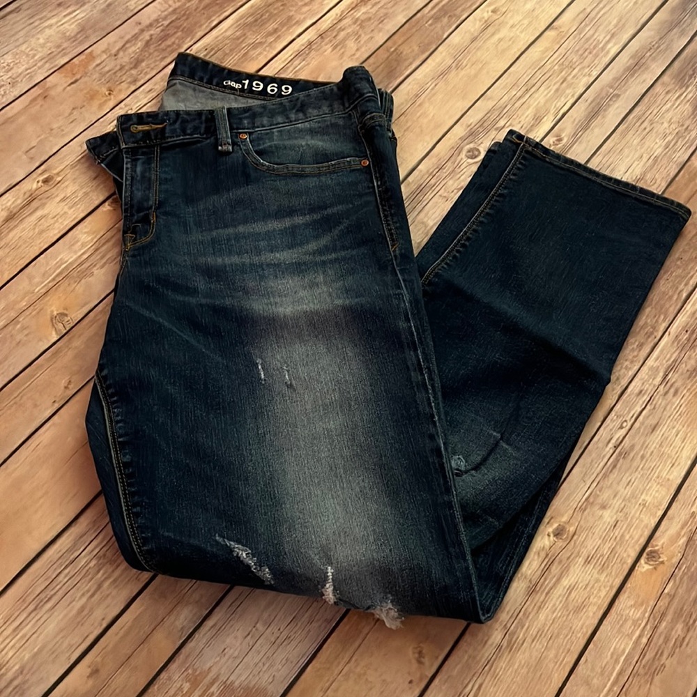 Gap real straight jeans 33r